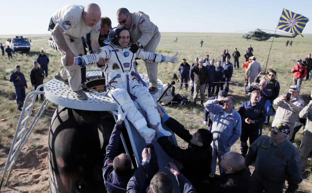 d7u3hJFgyKU.jpg d7u3hJFgyKU.jpg