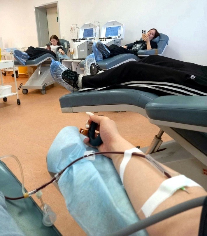 q-3n_UytnZ8.jpg q-3n_UytnZ8.jpg